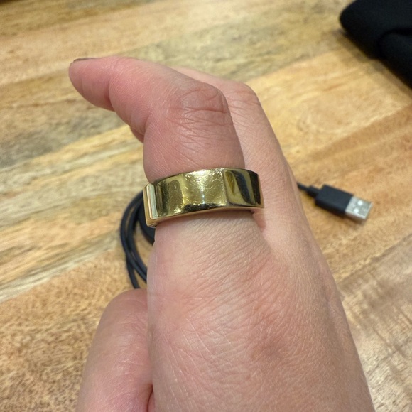 Oura Gen3 Heritage Gold US8 Excellent Condition - Picture 3 of 12